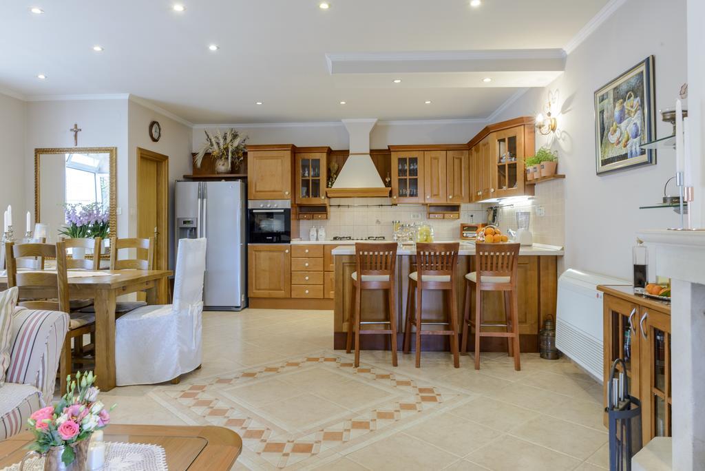 Superior Stunning Apartment Gravosa With A Free Parking Дубровник Екстер'єр фото