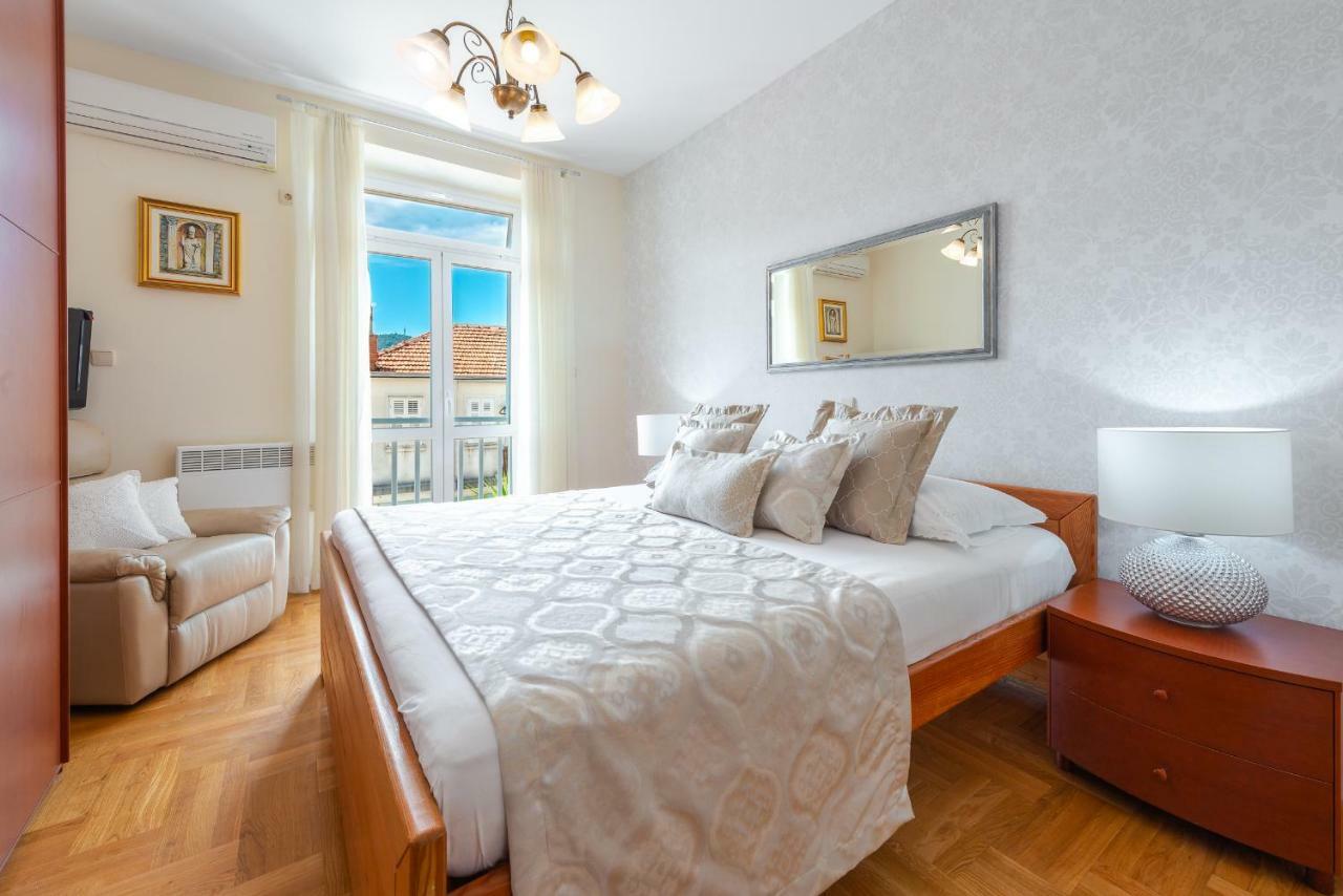 Superior Stunning Apartment Gravosa With A Free Parking Дубровник Екстер'єр фото