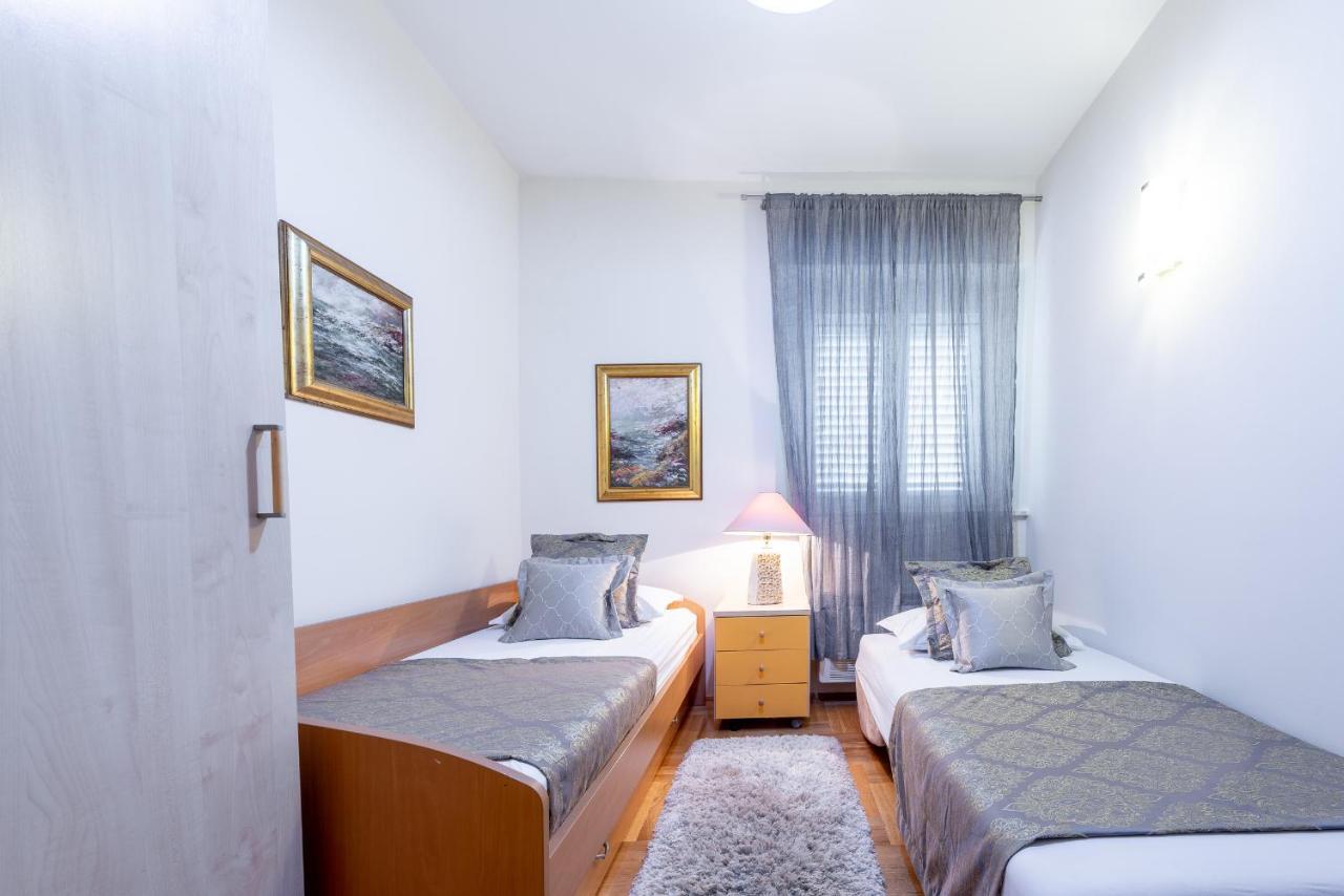 Superior Stunning Apartment Gravosa With A Free Parking Дубровник Екстер'єр фото