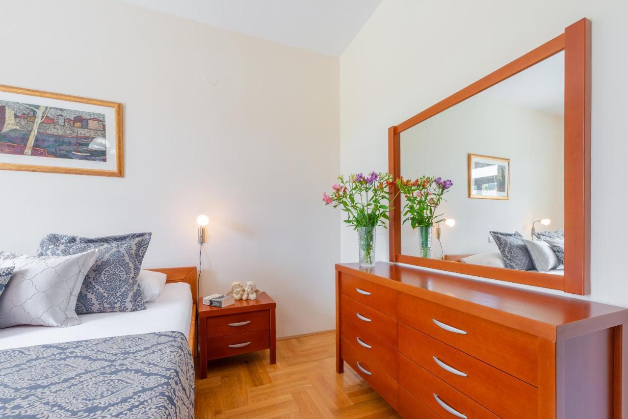 Superior Stunning Apartment Gravosa With A Free Parking Дубровник Екстер'єр фото