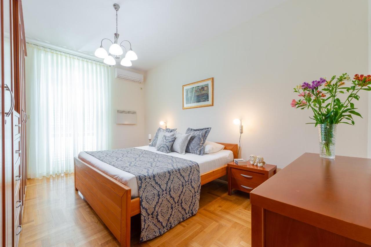 Superior Stunning Apartment Gravosa With A Free Parking Дубровник Екстер'єр фото